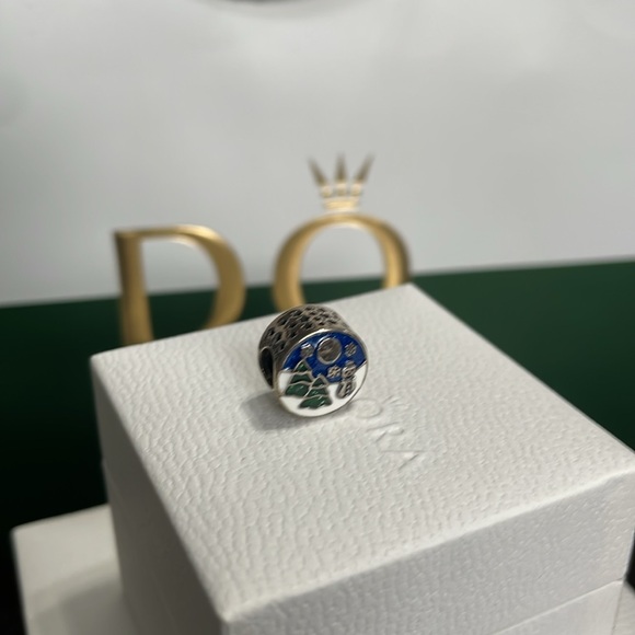 Authentic Pandora Snowy Night Charm Christmas 2017 Edition - Picture 7 of 10